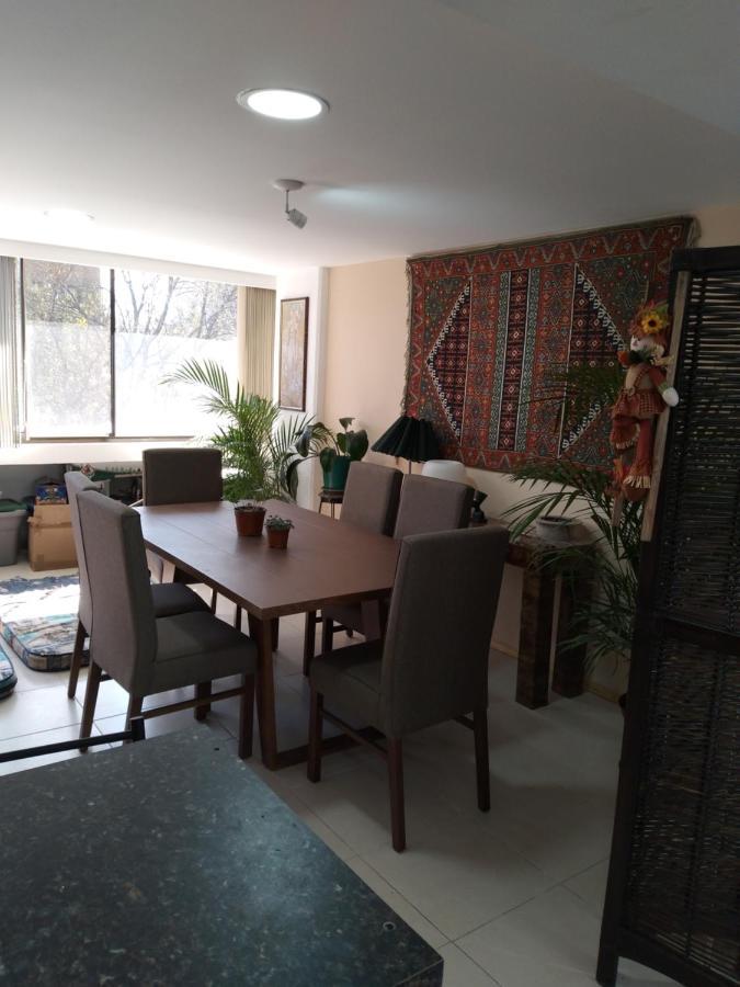 Charming Sunny Bedroom Overlooking Beautiful Amsterdam Avenue In Best Condesa Area México DF Exterior foto