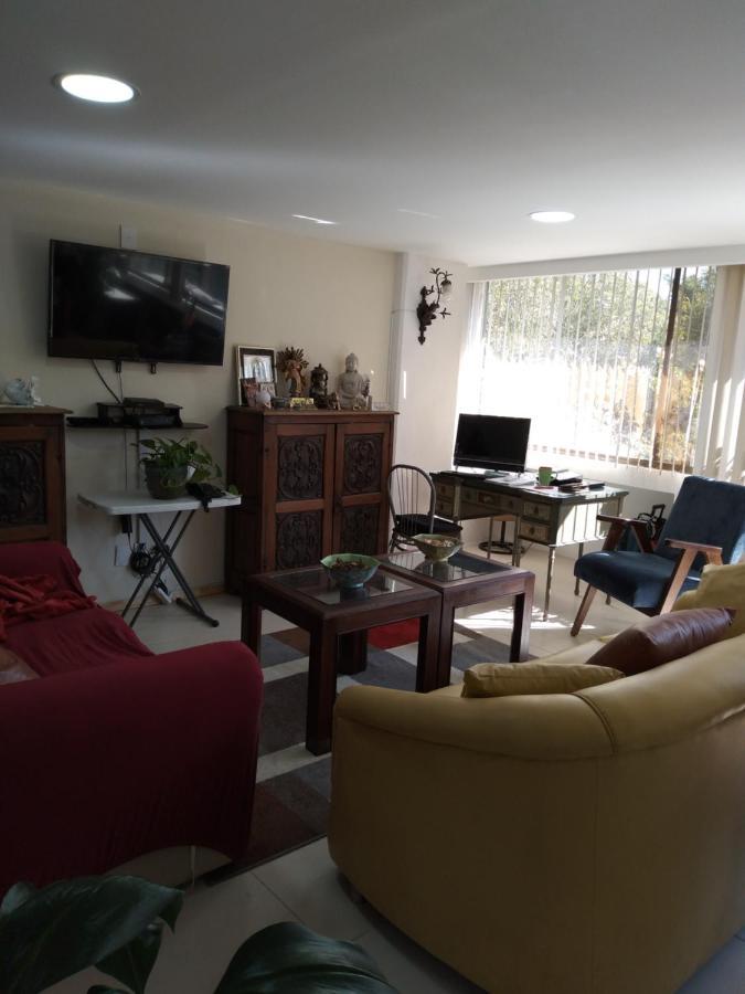 Charming Sunny Bedroom Overlooking Beautiful Amsterdam Avenue In Best Condesa Area México DF Exterior foto
