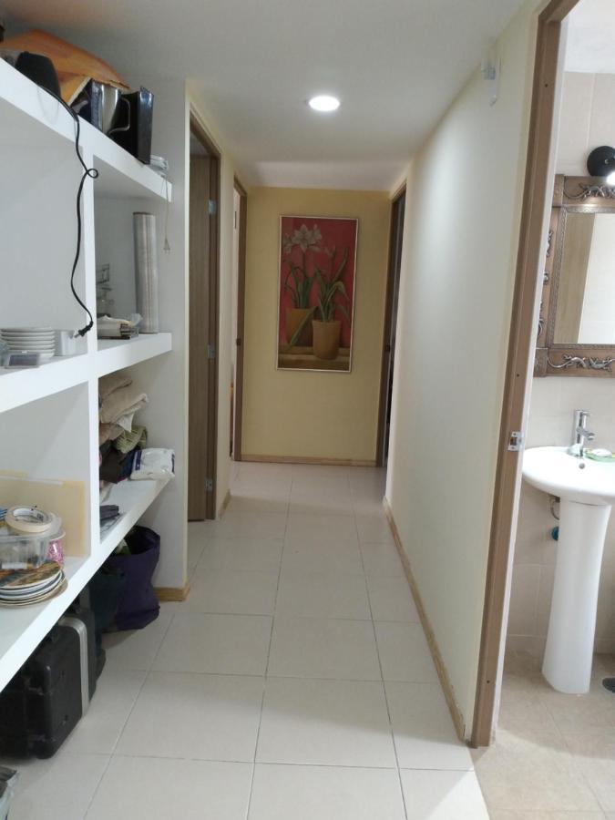 Charming Sunny Bedroom Overlooking Beautiful Amsterdam Avenue In Best Condesa Area México DF Exterior foto